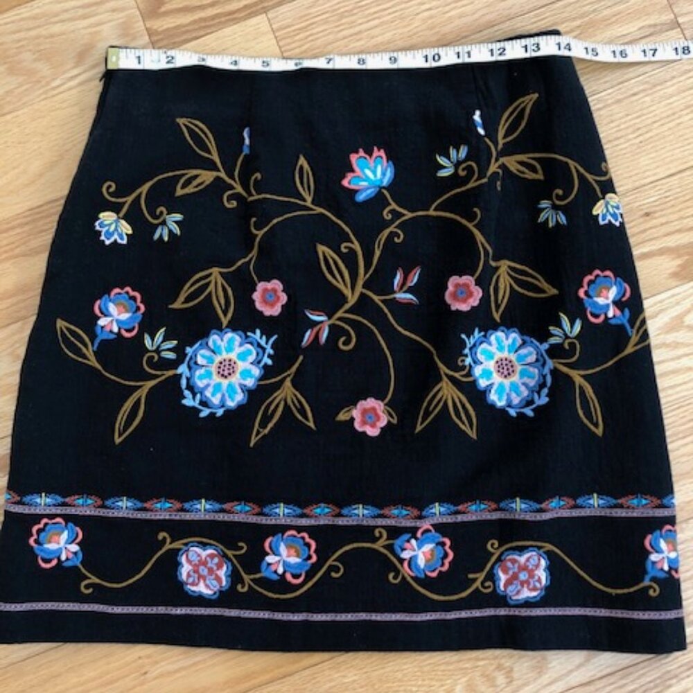 Loft Embroidered A Line Skirt, Size 2